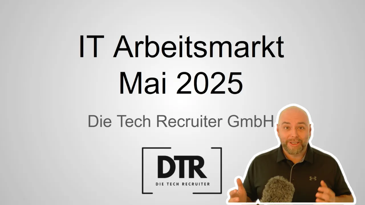 Schriftzug IT Arbeitsmarkt April 2025. Firma Die Tech Recruiter GmbH